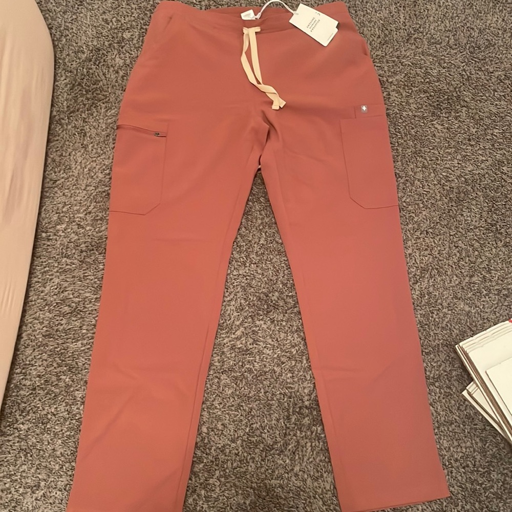 Figs pink brand new scrub pants